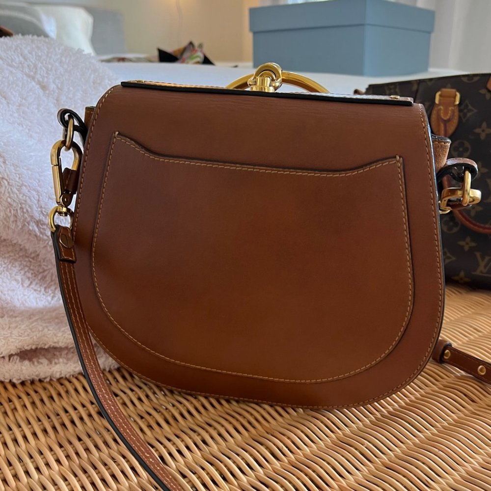 CHLOE Calfskin Suede Medium Nile Bracelet Bag Caramel - Picture 2 of 4